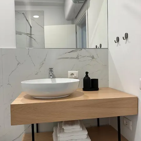 아파트 Modern In *