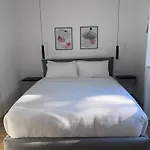 Apartment Modern In