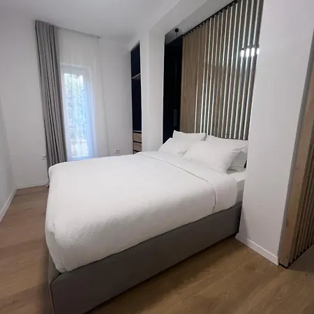 Modern In * Тирана