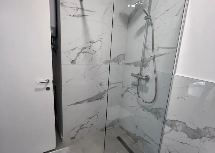 Modern In Апартаменты Тирана