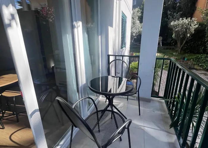 Апартаменты Modern In *